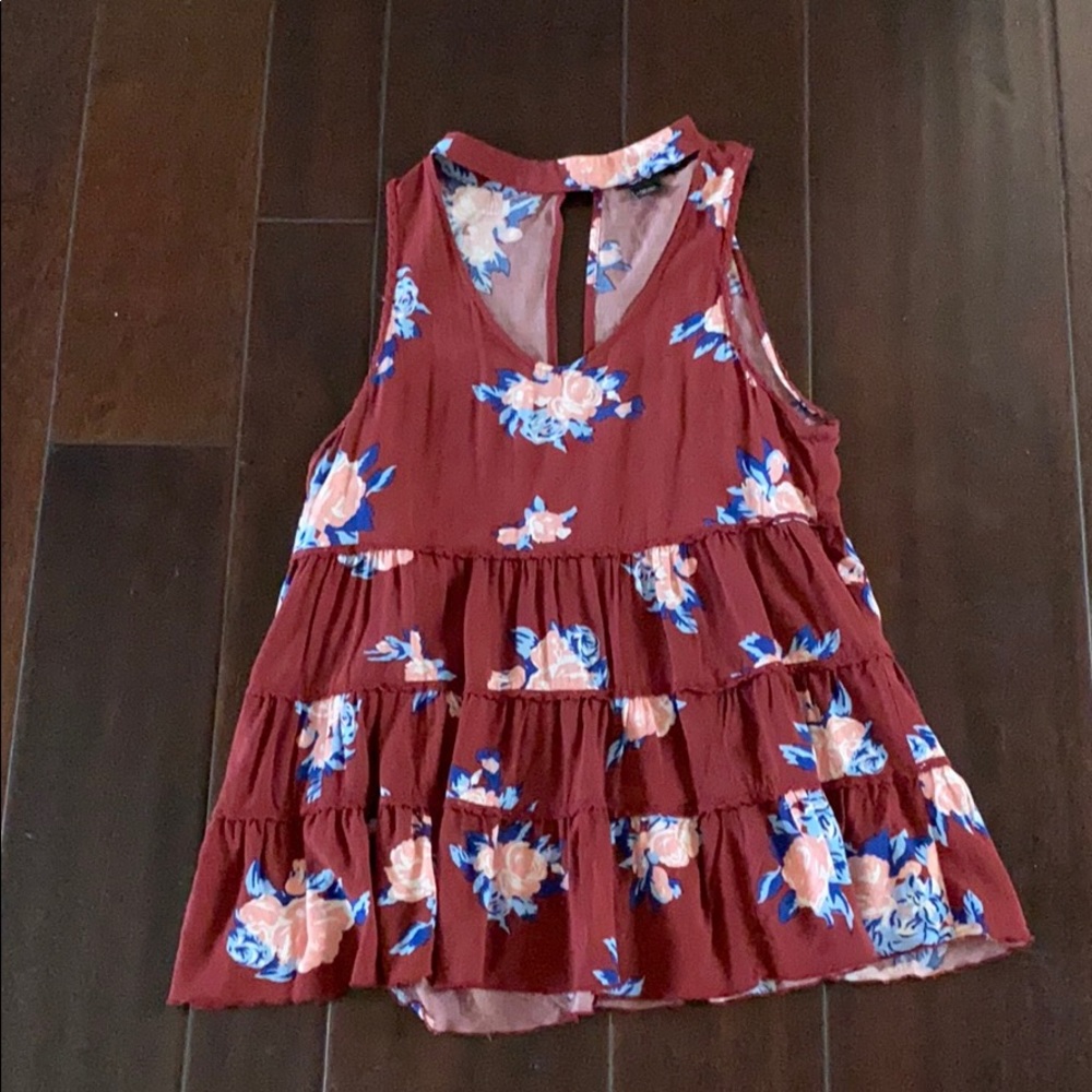 Floral tank top with a cut out v